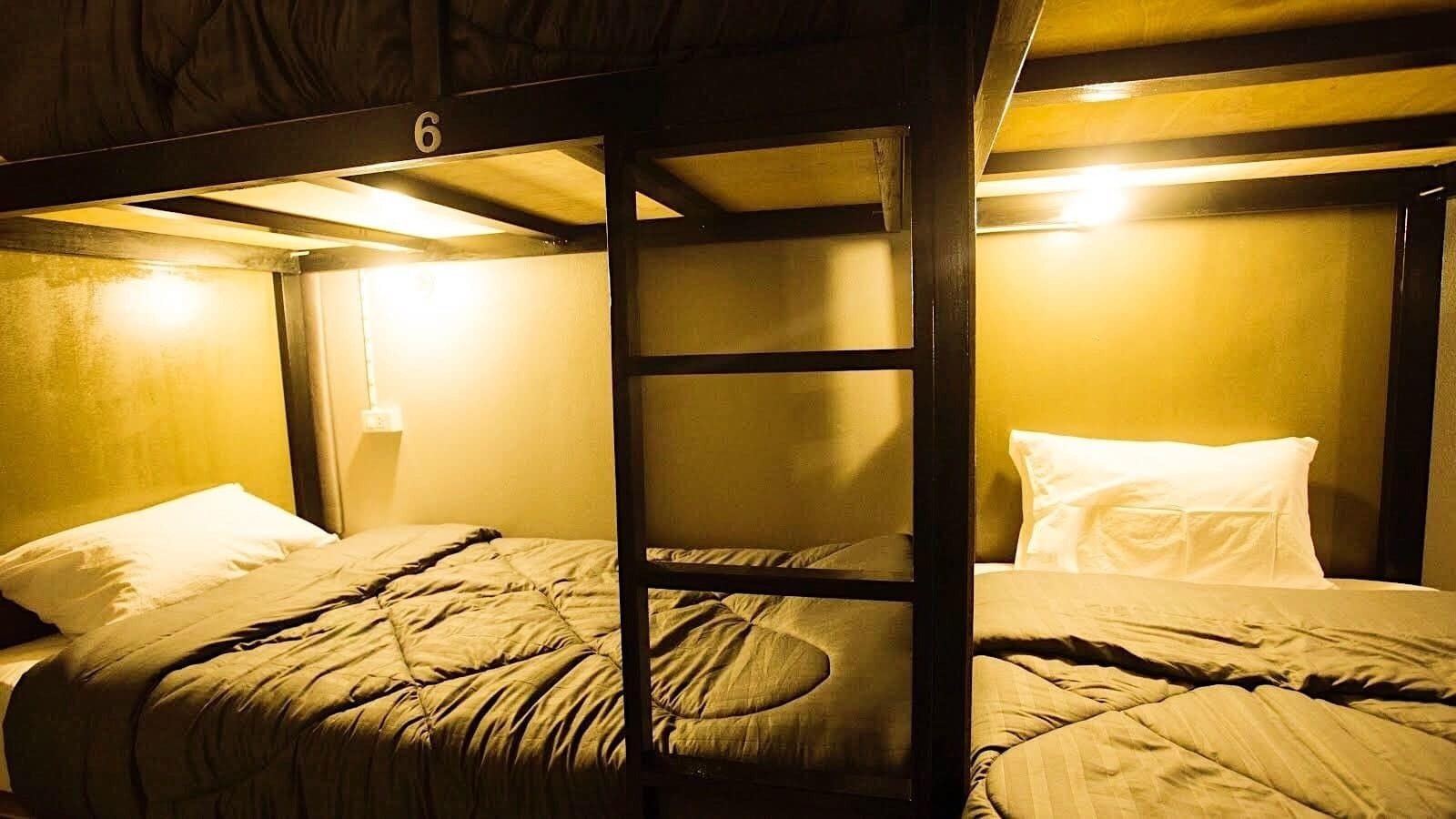 Stamp Hostel (Adults Only) Ban Yang  Bagian luar foto